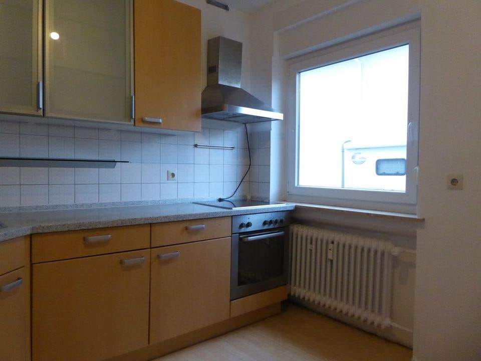 Immobilie in Erlenbach am Main - Geräumiges Mehrfamilienhaus mit Doppelgarage und großem Garten nahe dem Klinikum! - Bild 4