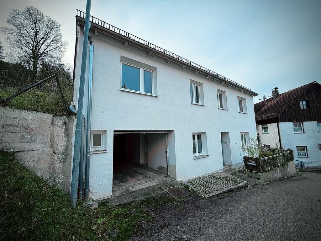Immobilie in Landau an der Isar - Ihr Familiendomizil in Bestlage von Landau an der Isar: Ein Juwel mit Geschichte und modernem Komfor - Bild 1