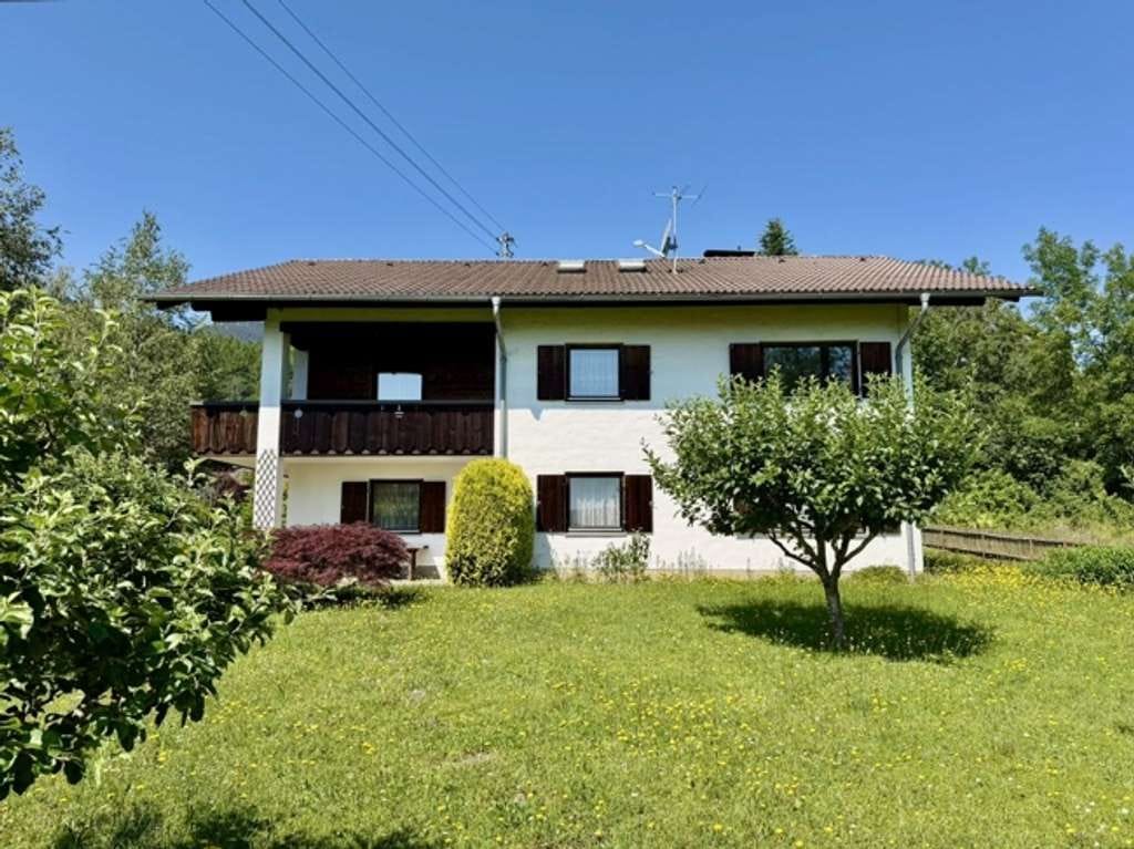 Immobilie in Schwaigen - Schwaigen/Grafenaschau: Mehrfamilienhaus plus weiterer Bauplatz in traumhafter Lage - Bild 4