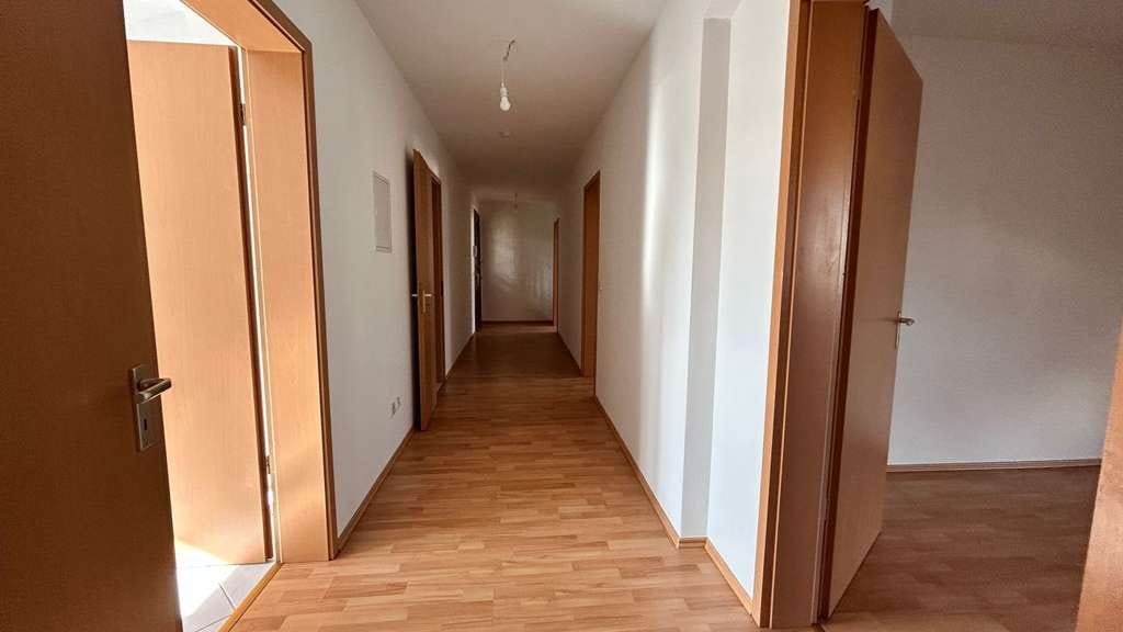 Immobilie in Wurzen - Denkmalschutz:  große 3-Zimmer-Dachgeschosswohnung mit Lift im Zentrum von Wurzen bei Leipzig - Bild 4