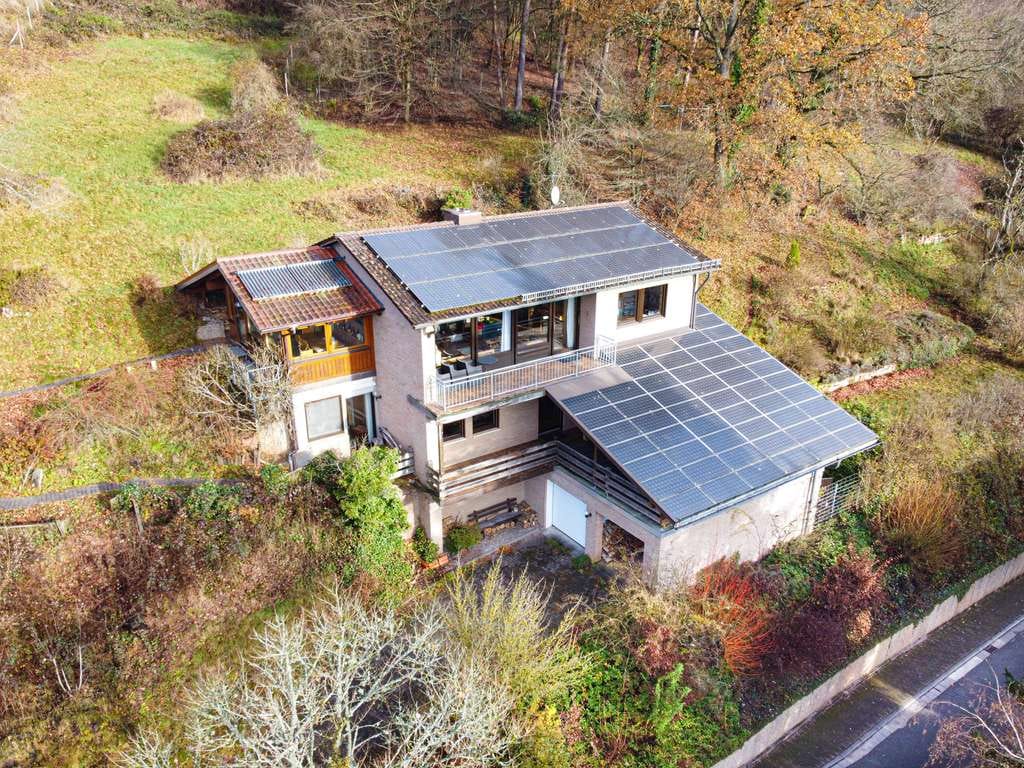 Immobilie in Münchweiler am Klingbach - Energetisch aufgewertetes Haus am Waldrand-Südhanglage - Bild 1