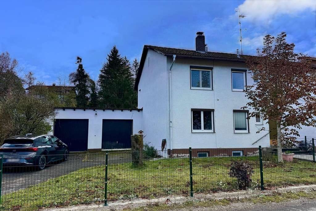 Immobilie in Tacherting - Gemütliche Wohnung mit Gartenidylle - Wohnen im Zweifamilienhaus - Bild 2