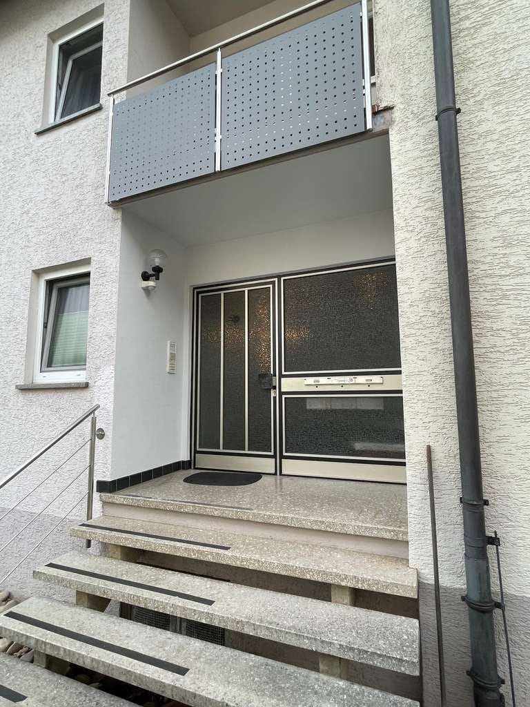 Immobilie in Althengstett - Attraktives 3-Familienhaus auf großem Grundstück ! - Bild 3
