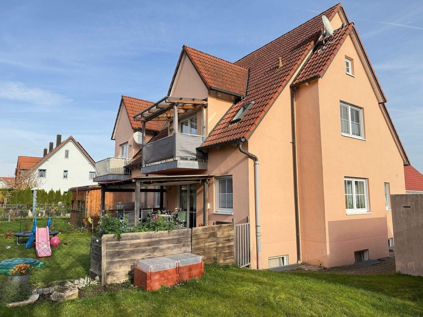 Immobilie in Burgheim - Mehrfamilienhaus in Burgheim bei Neuburg bestehend aus 2 Doppelhaushälften-solide Kapitalanlage mit 4 Einheiten - Bild 3