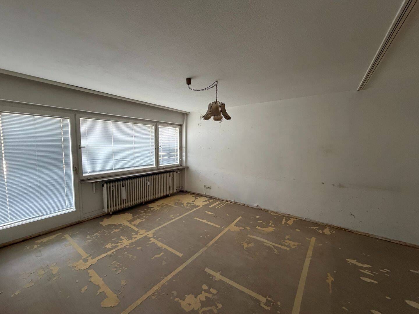 Immobilie in Oberkochen - Renovierungsbedürftige 1-Zimmer-Erdgeschosswohnung in Oberkochen - Bild 1