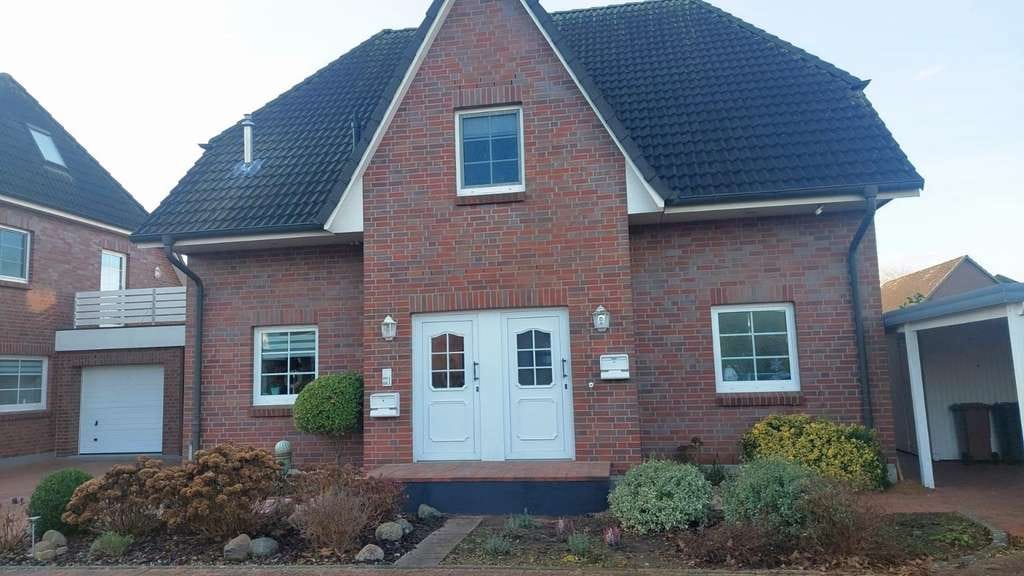 Immobilie in Glückstadt - Charakterstarke, schöne sowie ruhige Wohnung über 2 Ebenen, in herrlicher Lage Glückstadts. - Bild 1