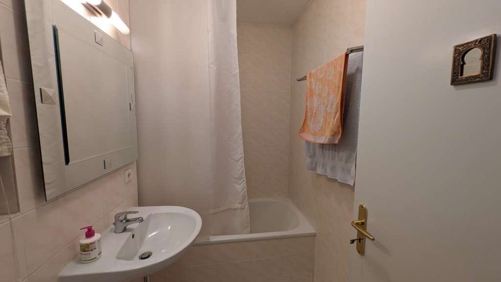 Immobilie in Sasbachwalden - Charmante 2-Zimmer-Etagenwohnung, vermietet, Balkone, Kellerabteil, Außenstellplatz - Bild 1