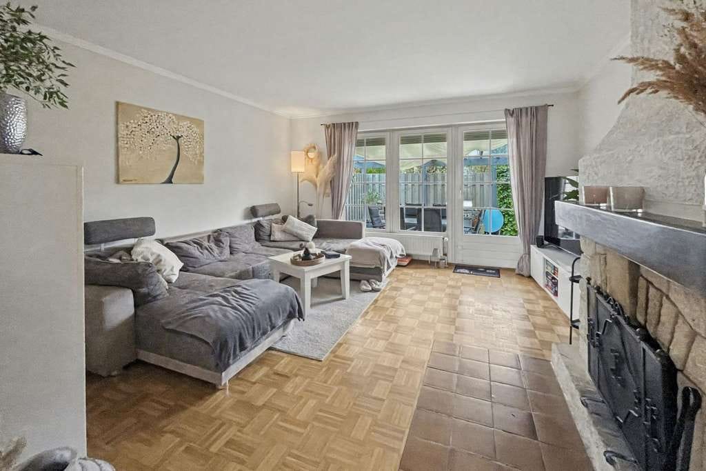 Immobilie in Neritz - Schnell in der Stadt – zuhause im Grünen: Einfamilienhaus mit Einliegerwohnung und großem Garten - Bild 3