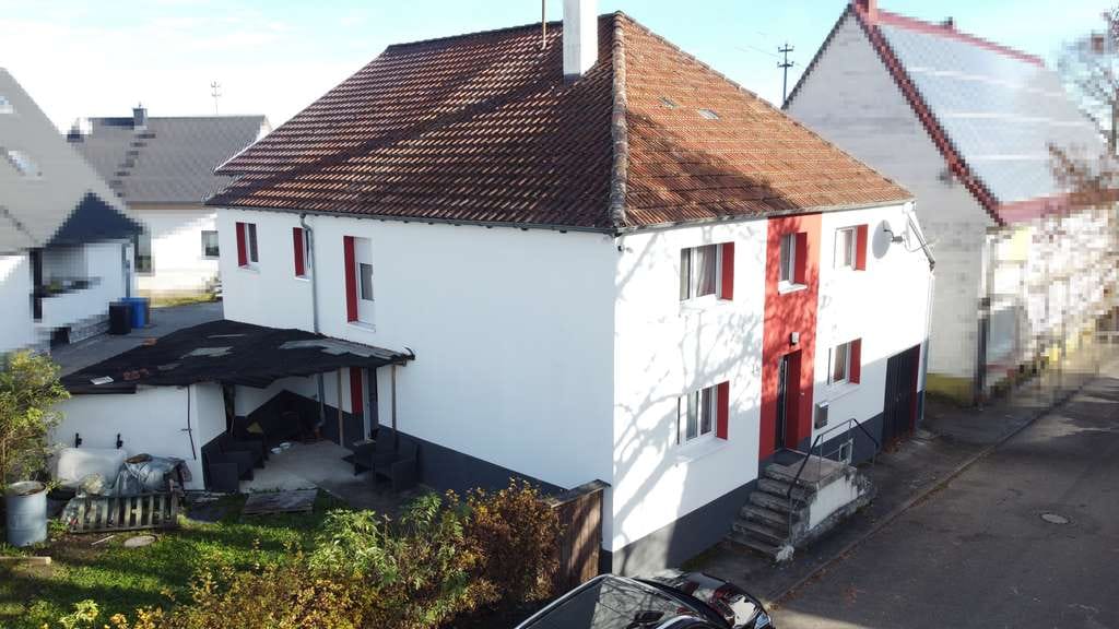 Immobilie in Oberndorf am Neckar - Viel Raum fürs Familienleben – Saniertes Einfamilienhaus mit Garten und Ausbaureserve - Bild 1