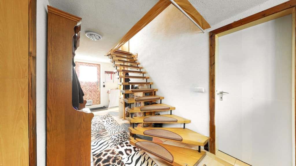 Immobilie in Scheuring - Raum für Träume und Tatkraft - Erwecken Sie dieses Bauernhaus in Scheuring zu neuem Leben - Bild 1