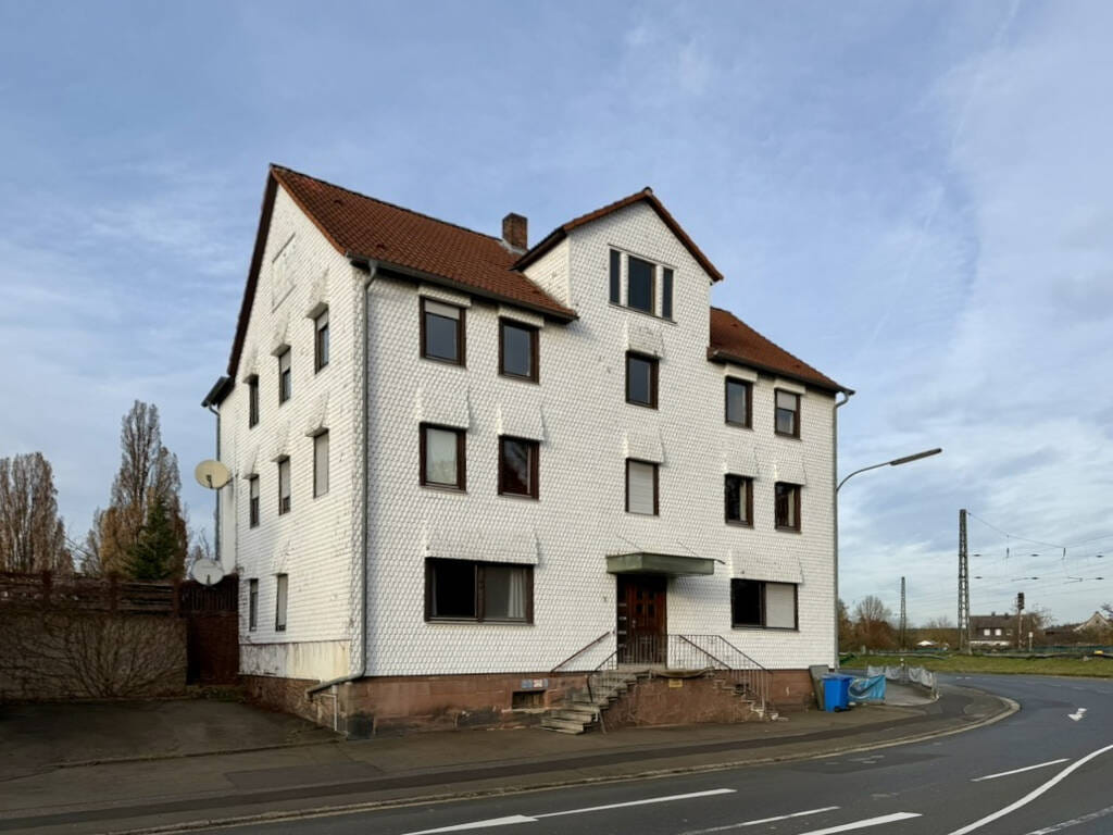 Immobilie in Neustadt - 4-Parteien-Mietshaus ideal für Kapitalanleger - Bild 0