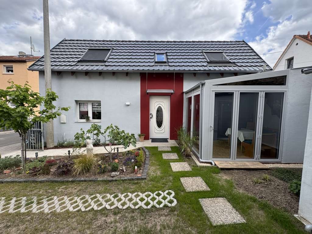 Immobilie in Eich - Neuwertig und liebevoll gestaltetes Einfamilienhaus - Bild 3