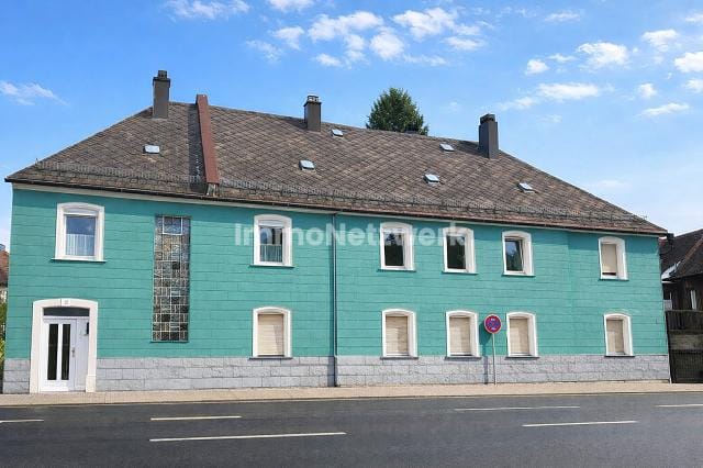 Immobilie in Wunsiedel - **Mehrfamilienhaus mit Perspektive - Attraktive Kapitalanlage in Wunsiedel** - Bild 0