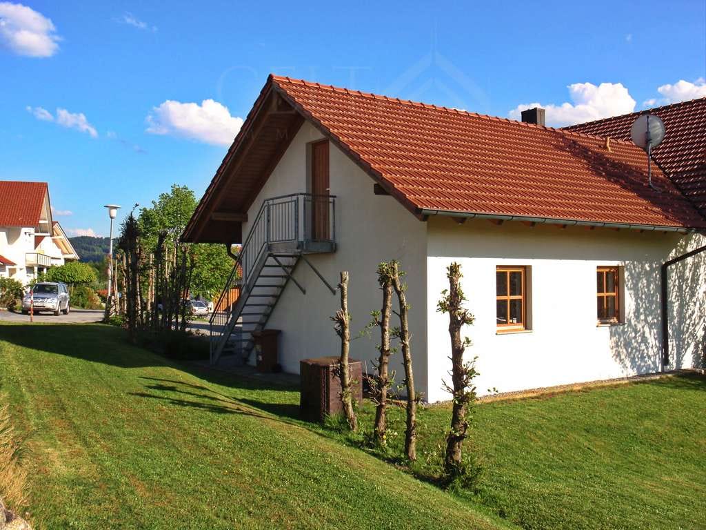 Immobilie in Neukirchen - Einfamilienhaus | 350m² | Hanglage | Balkon | Terrasse | Garten | Sauna - Bild 2