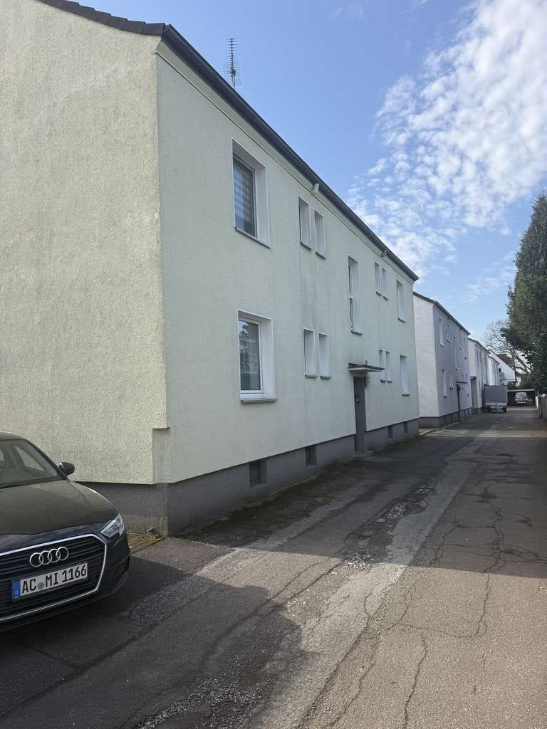 Immobilie in Leverkusen - 2 kleine Mehrfamilienhäuser mit ingesamt 8 Wohnungen400 - Bild 0