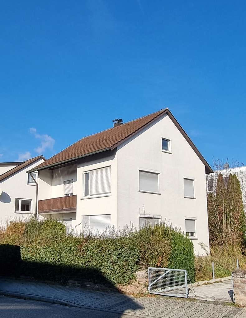 Immobilie in Deizisau - Einfamilienhaus mit energetischem Sanierungskonzept und Baugenehmigung in Deizisau - Bild 1