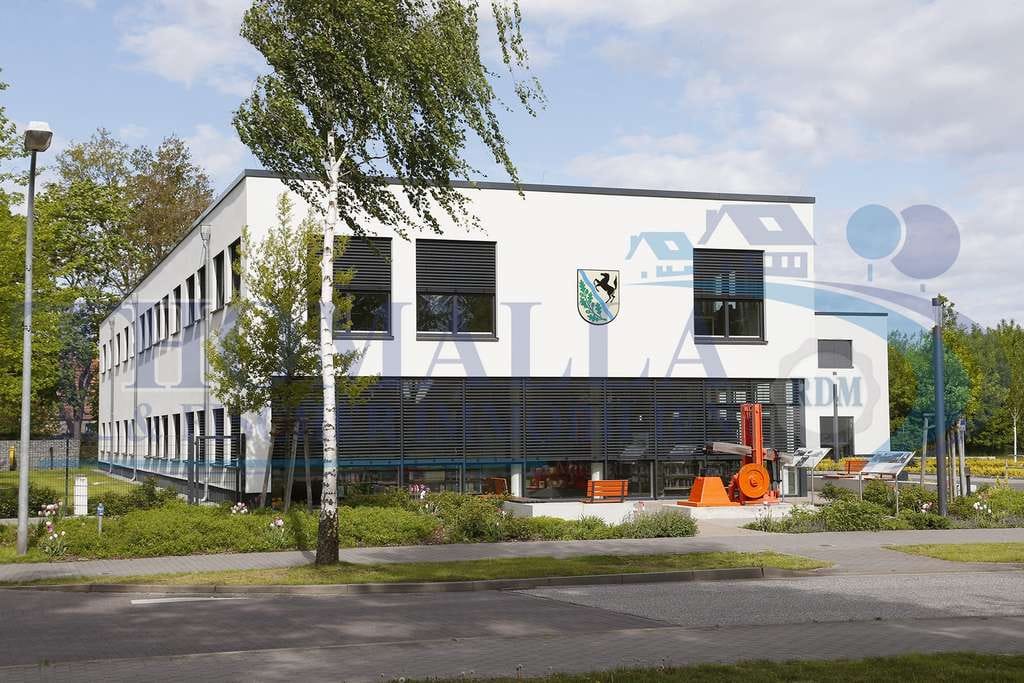 Immobilie in Leegebruch - Vermietete 3 Zi.-Wohnung im DG mit Balkon, Loggia und Pkw-Stellplatz zu verkaufen! - Bild 4