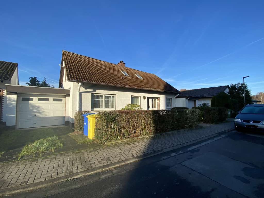 Immobilie in Fernwald - Großzügiges Mehrgenerationenhaus mit zwei Wohneinheiten in attraktiver Lage von Fernwald Annerod - Bild 1