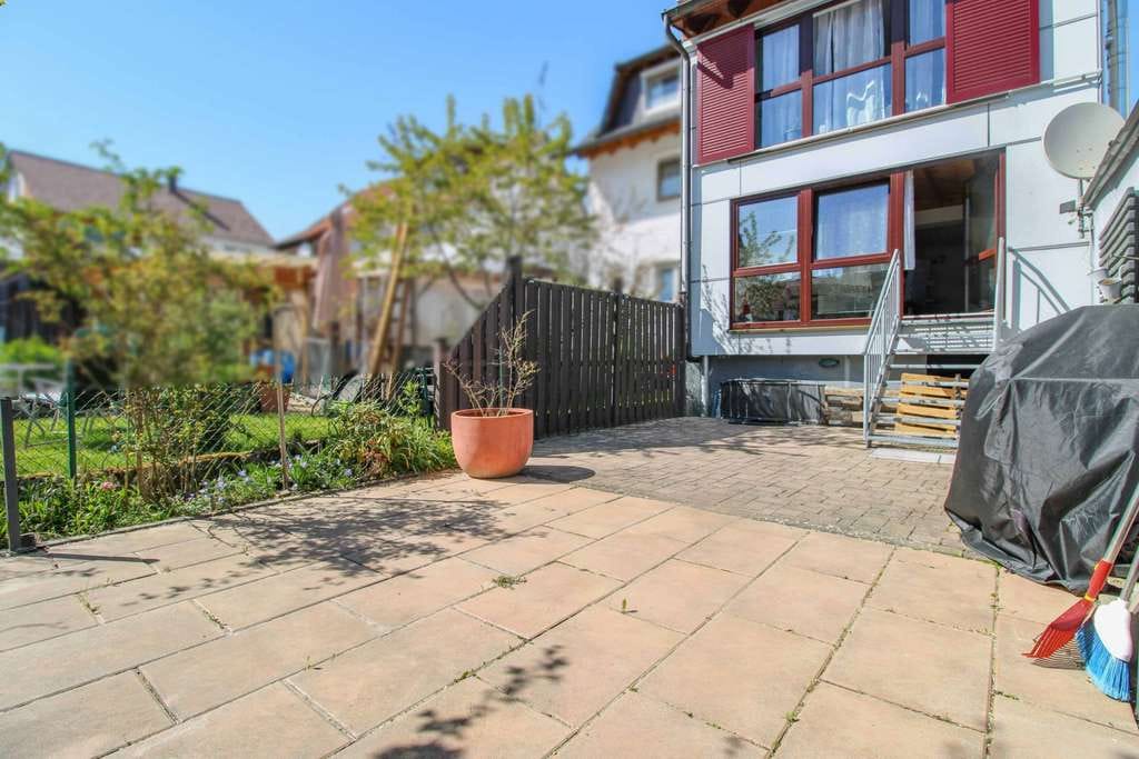 Immobilie in Bitz - Einziehen und Wohlfühlen - Doppelhaushälfte mit großer Terrasse ; Garage und 4 Außenstellplätze - Bild 0