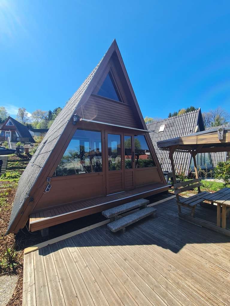 Immobilie in Freyung - Günstig ins Eigenheim!
Kleines Chalet zum top Preis. Billiger als Miete. Tolle Lage und gut saniert - Bild 2