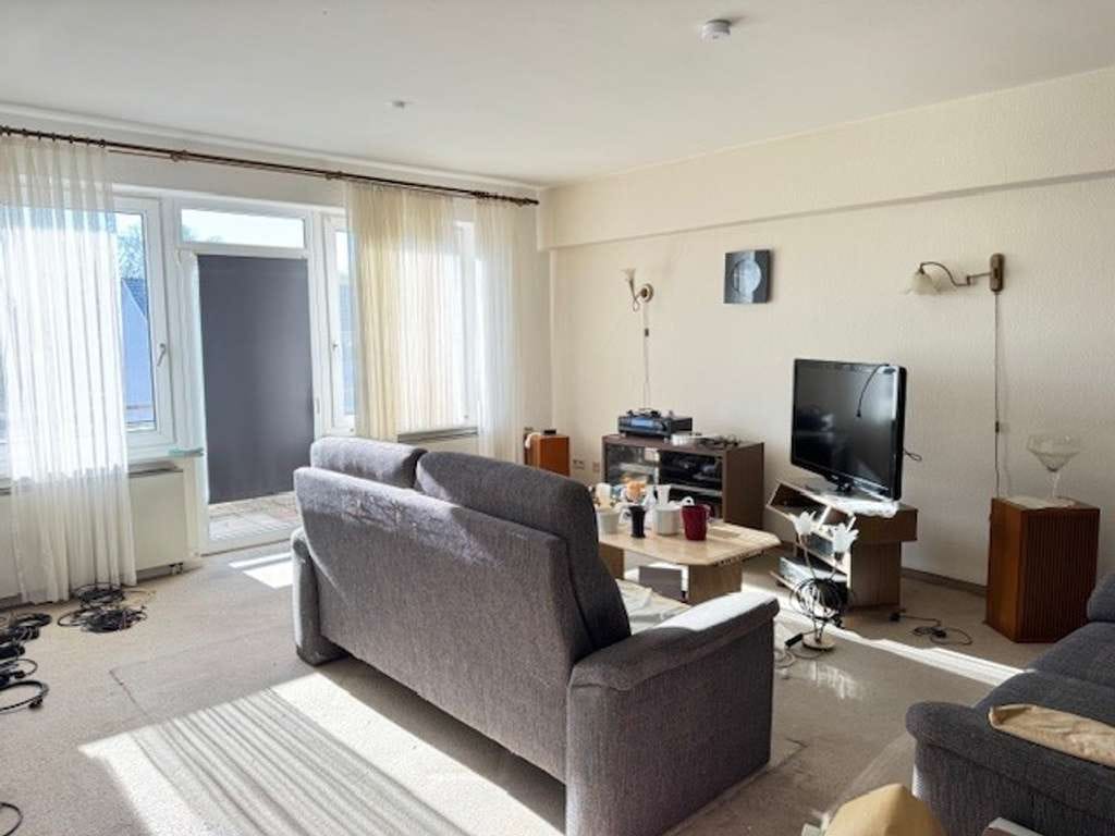 Immobilie in Eutin - Großzügige 2-Zimmer-Eigentumswohnung mit Balkon und Blick zum Schlosspark - Bild 1