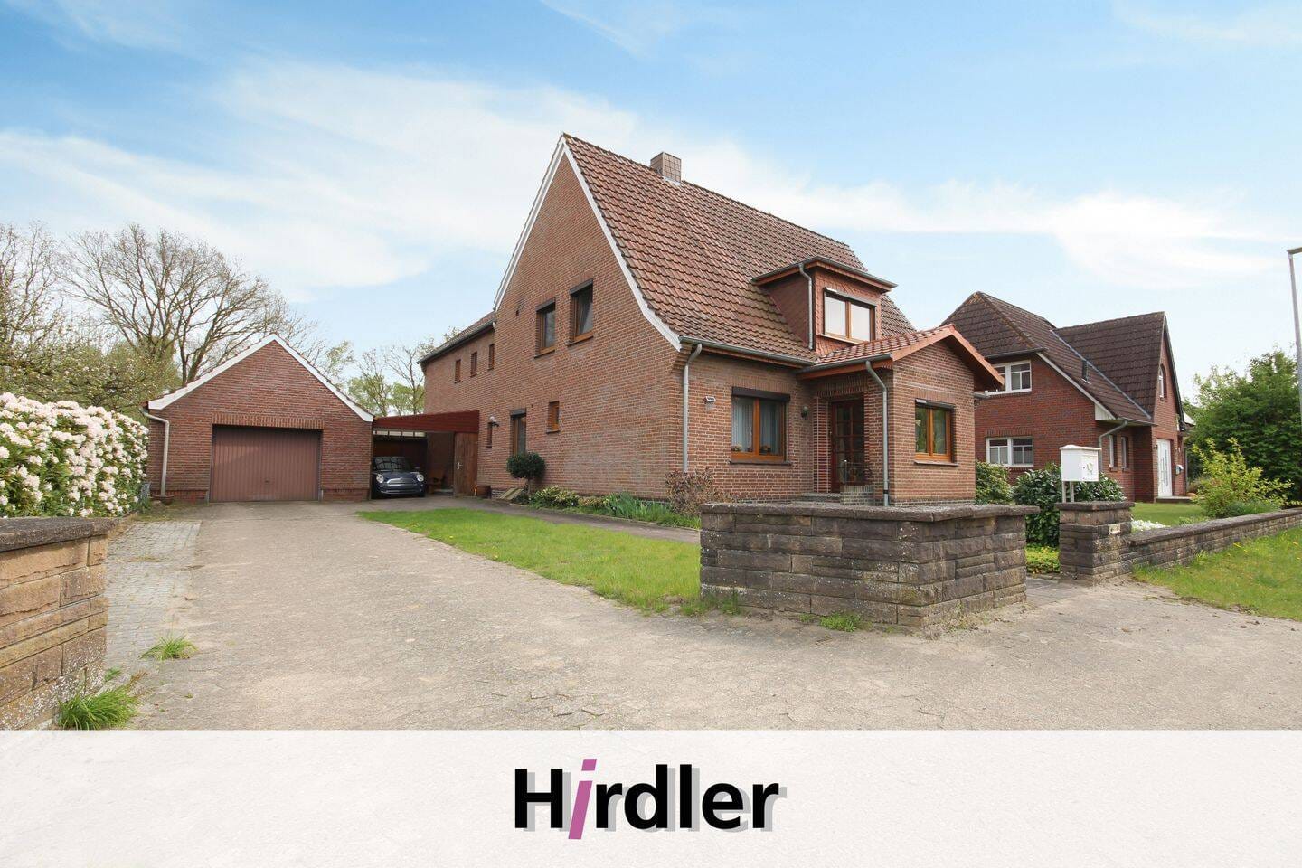 Immobilie in Weyhe - Großzügiges Einfamilienhaus mit optionaler Einliegerwohnung und großem Grundstück in Weyhe-Lahausen - Bild 0