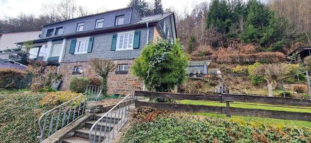 Immobilie in Engelskirchen - Wo Geschichte, Komfort und Lebensfreude Wurzeln schlagen. 
Charmantes Haus sucht Sie!
 - Bild 0