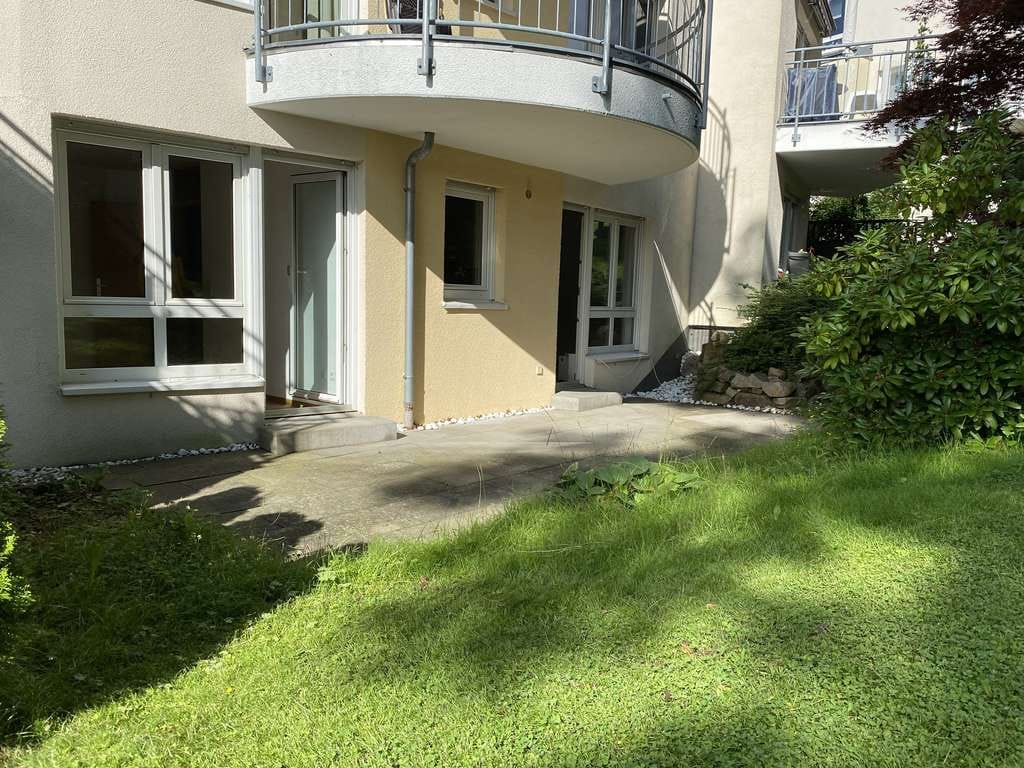 Immobilie in Auerbach/Vogtland - freundliche Eigentumswohnung in top Wohnlage, 1. OG, Balkon - Bild 2
