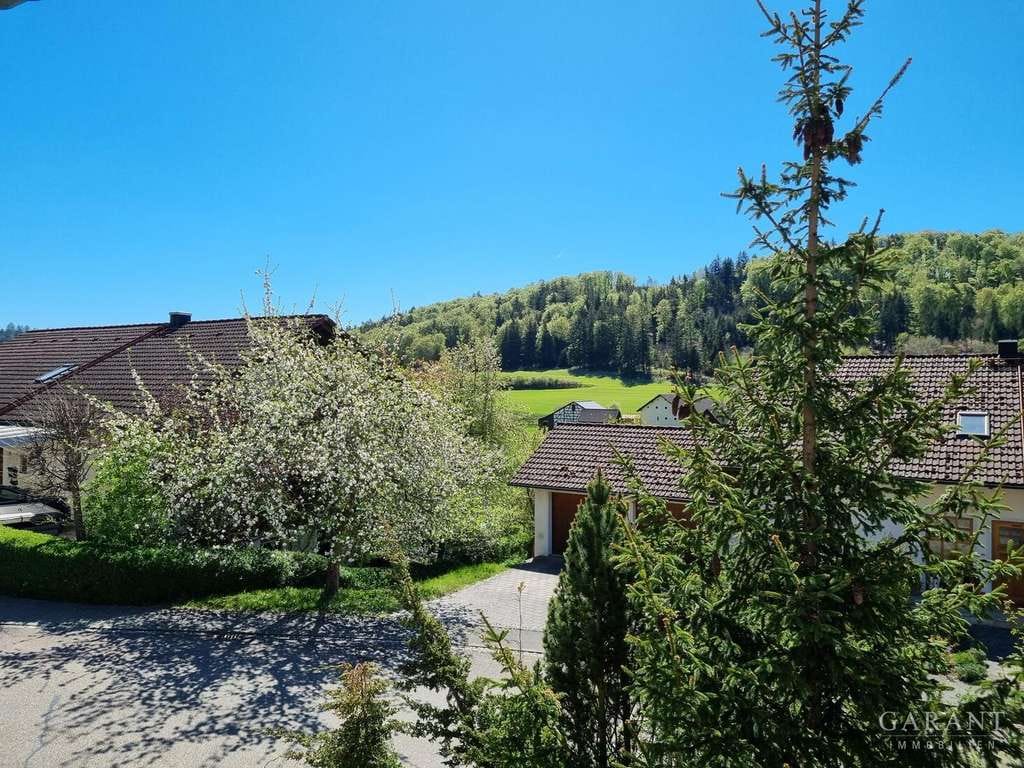 Immobilie in Titting - Großzüges Einfamilienhaus mit Einliegerwohnung - Bild 2
