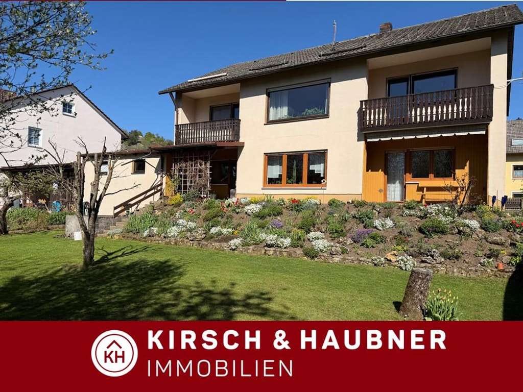Immobilie in Velburg - Ein-bis Zweifamilienhaus als perfektes Familien-Domizil!   
   Velburg - Am Finkenherd - Bild 0