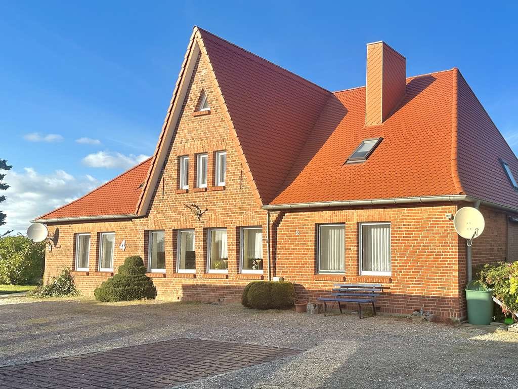 Immobilie in Kalkhorst - "Leben zwischen Natur und Meer" 
Großzügiges  historisches Forsthaus  in traumhafter Lage - Bild 3