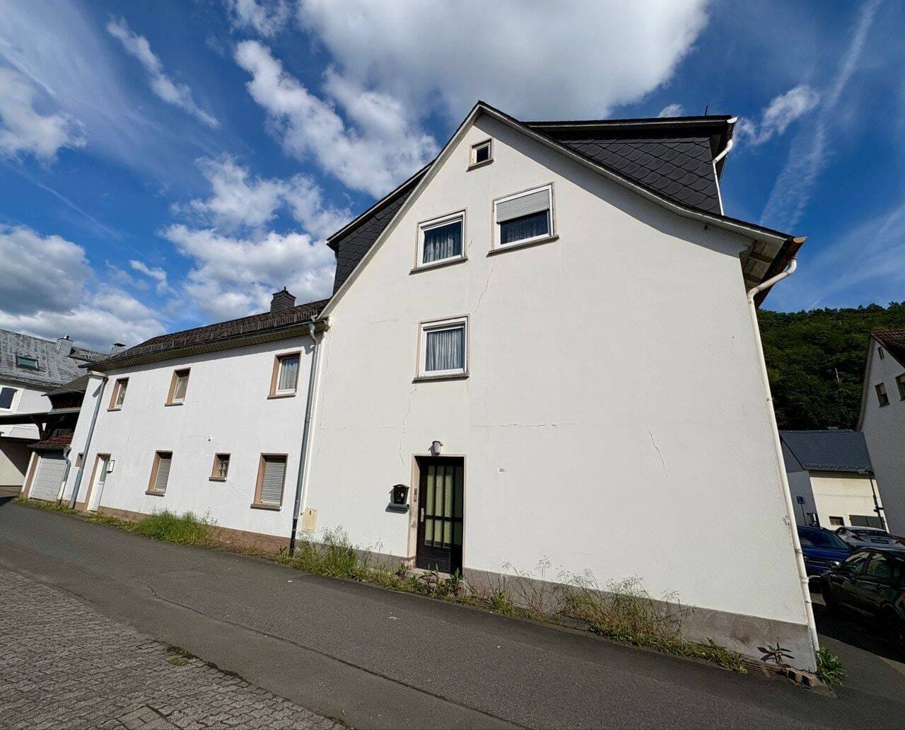 Immobilie in Dillenburg - Klein, aber oho! Mehrfamilien-Ensemble mit mind. 3 Wohn-Einheiten! - Bild 1