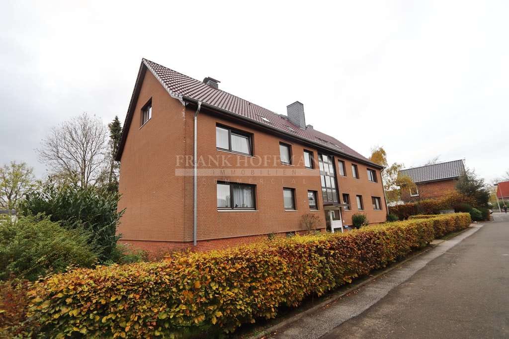 Immobilie in Henstedt-Ulzburg - Ruhige Wohnlage & gepflegter Zustand - Mehrfamilienhaus mit 6 Einheiten in Henstedt-Ulzburg - Bild 0