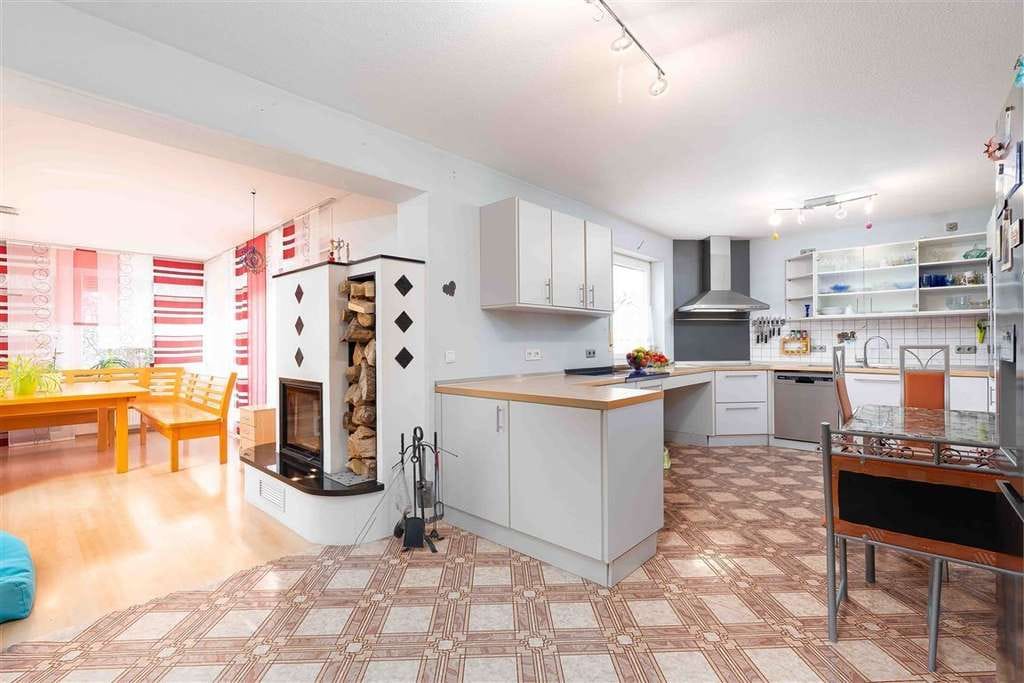 Immobilie in Friedberg - *Familienhaus & Raumwunder*  Ein außergewöhnlicher Grundriss trifft Wohnkomfort & Energieeffizienz - Bild 1