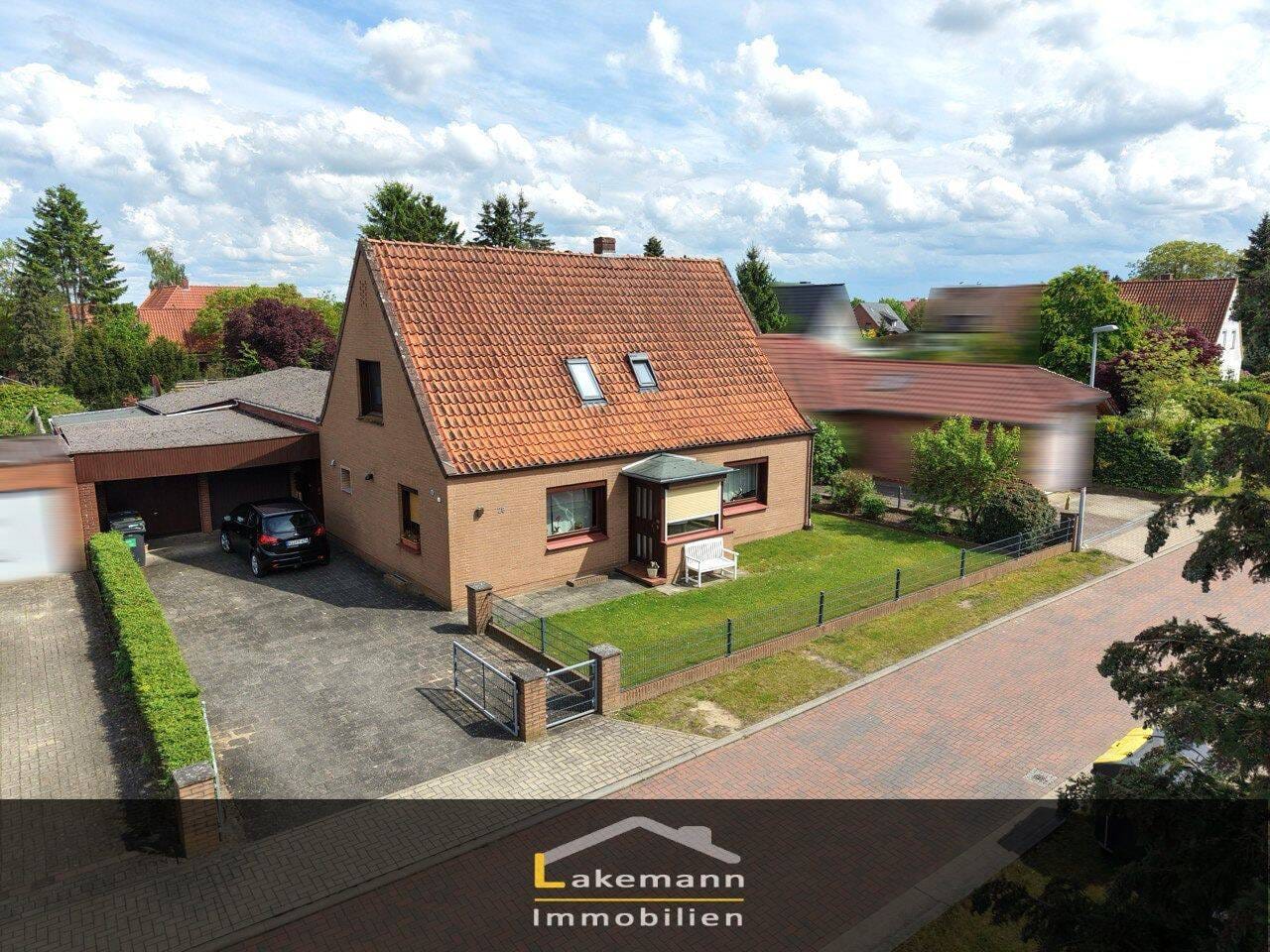 Immobilie in Eystrup - Eystrup: Zwei Wohnwelten unter einem Dach – Einfamilienhaus mit Einliegerwohnung - Bild 0