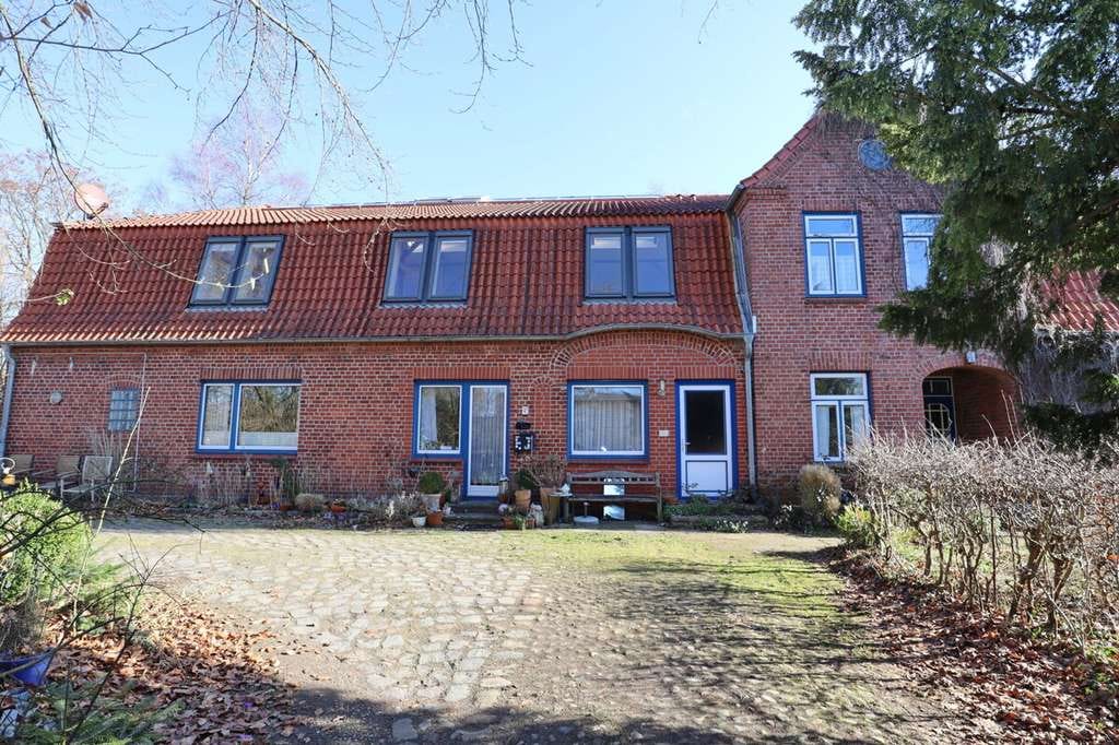 Immobilie in Rickling - Großzügiges Bauernhaus mit vermieteter Einliegerwohnung in Ricklingen - Bild 4