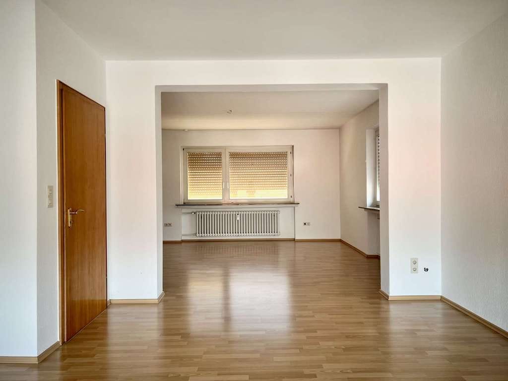 Immobilie in Waldkappel - Großes Wohnhaus mit verschiedenen Nutzungsmöglichkeiten - Bild 3