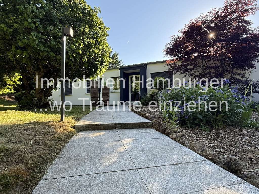 Immobilie in Egloffstein - Traumhafte Alleinlage: Exklusives Anwesen mit riesigem Grundstück und Baureserve - Bild 4