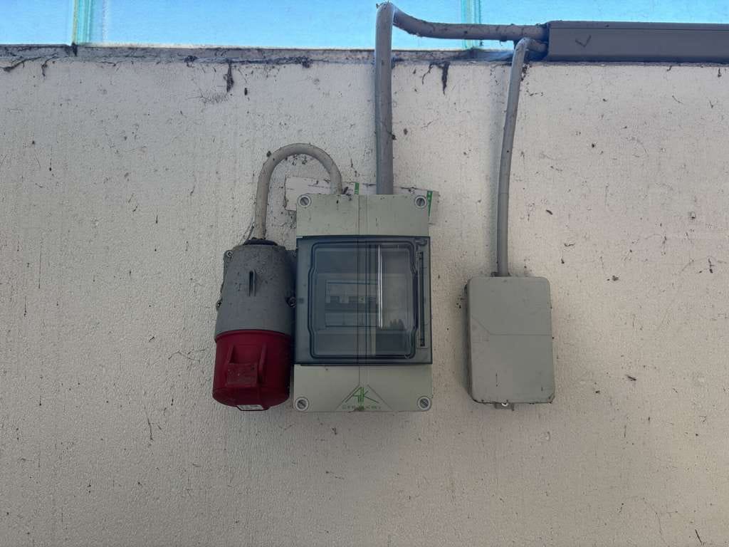 Immobilie in Fernwald - Fernwald-Steinbach: Gewerbehalle + 2 Einfamilienhäuser auf großem Grundstück - Bild 4