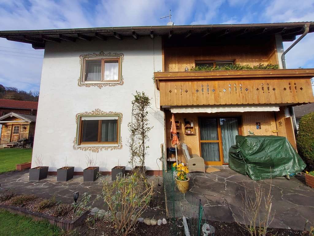 Immobilie in Eurasburg - 3 Zi.-Erdgeschosswohnung mit Gartenanteil - Bild 0