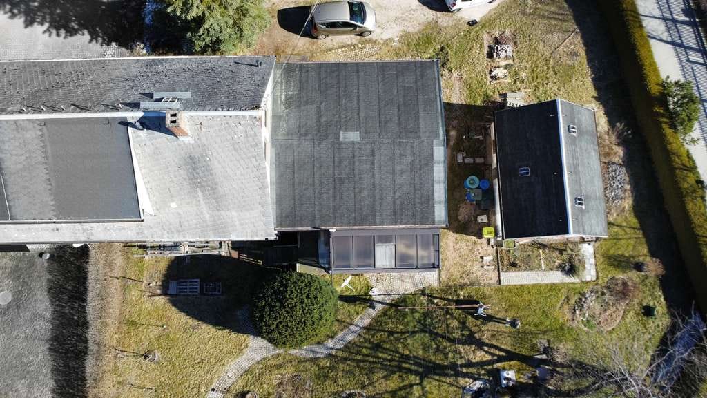 Immobilie in Lauter-Bernsbach - Doppelhaushälfte mit Traumblick – Wohnen in schöner Lage von Lauter-Bernsbach! - Bild 3