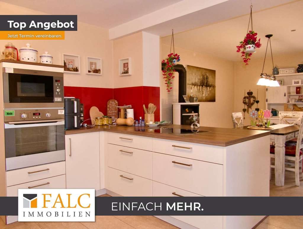 Immobilie in Brunn - Einfach Mehr: 4-Parteien-o.-Mehr-Generationenhaus, Garten, 6 Garagen, Nebengebäude, Teich, PV-Anlage - Bild 0