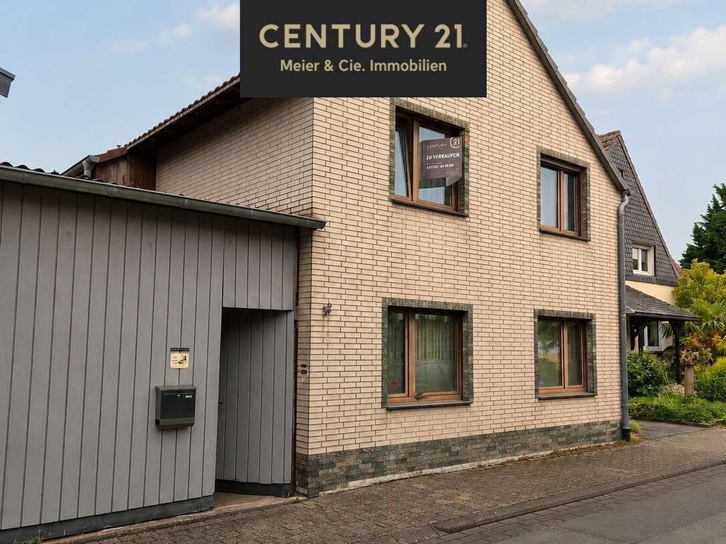 Immobilie in Swisttal - Wohnhaus mit Nebengebäuden - Viel Potenzial für Handwerker - in Swisttal-Ollheim - Bild 0