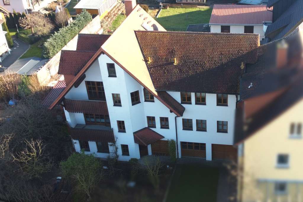 Immobilie in Stegaurach - Großzügiges Einfamilienhaus mit Platz für die ganze Familie - Bild 1