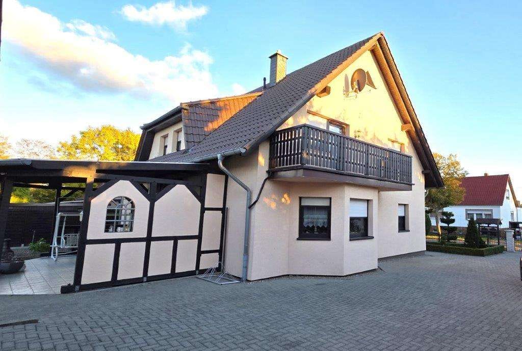 Immobilie in Pinnow - Einfamilienhaus mit Einliegerwohnung in Top Lage Pinnow - Bild 0