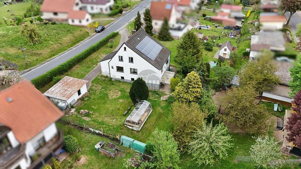 Immobilie in Dermbach - CHARMANTES EIGENHEIM MIT TRAUMBLICK UND GROSSZÜGIGEM GARTEN!! - Bild 3