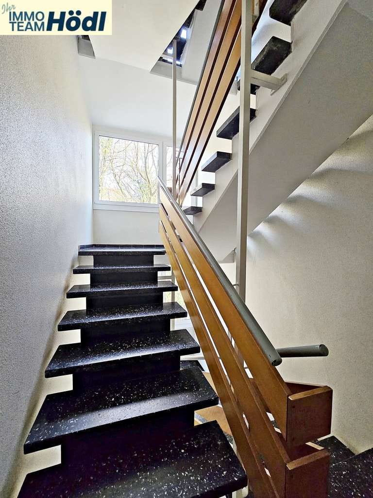Immobilie in Eningen unter Achalm - Wohnung mit herrlicher Weitsicht sucht neuen Eigentümer!! - Bild 2