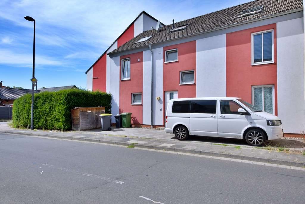 Immobilie in Troisdorf - Exposé – Ein-/Zweifamilienhaus in Troisdorf -Bergheim. - Bild 0