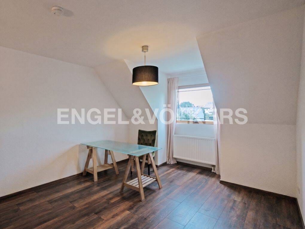 Immobilie in Waigolshausen - Außergewöhnliches Einfamilienhaus in kanadischer Bauweise - viel Platz für die ganze Familie - Bild 1