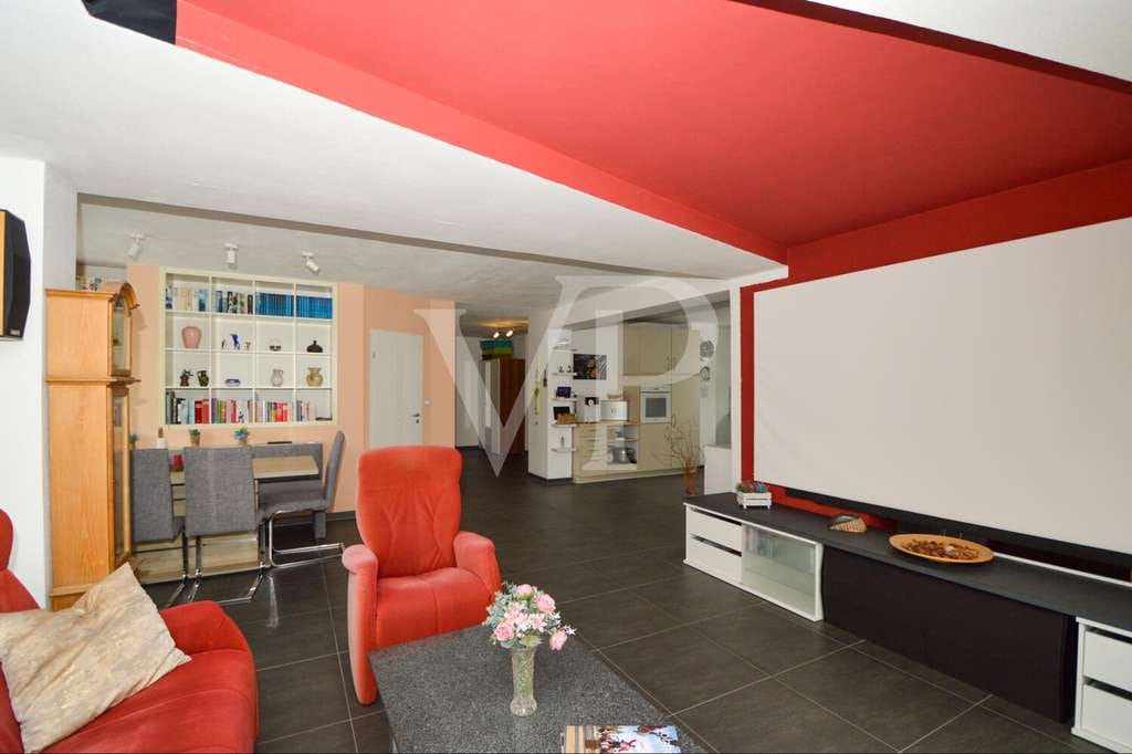 Immobilie in Vohburg an der Donau - Großzügiges Zweifamilienhaus mit Gartenvielfalt und modernem Wohngefühl - Bild 4